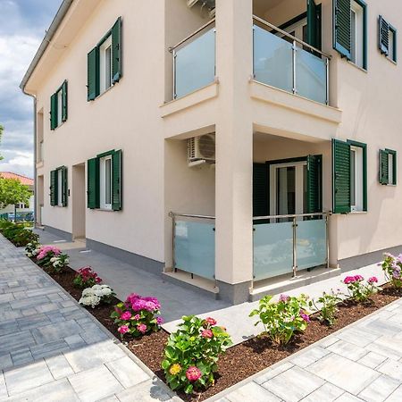 Divine Apartments 巴斯卡 外观 照片