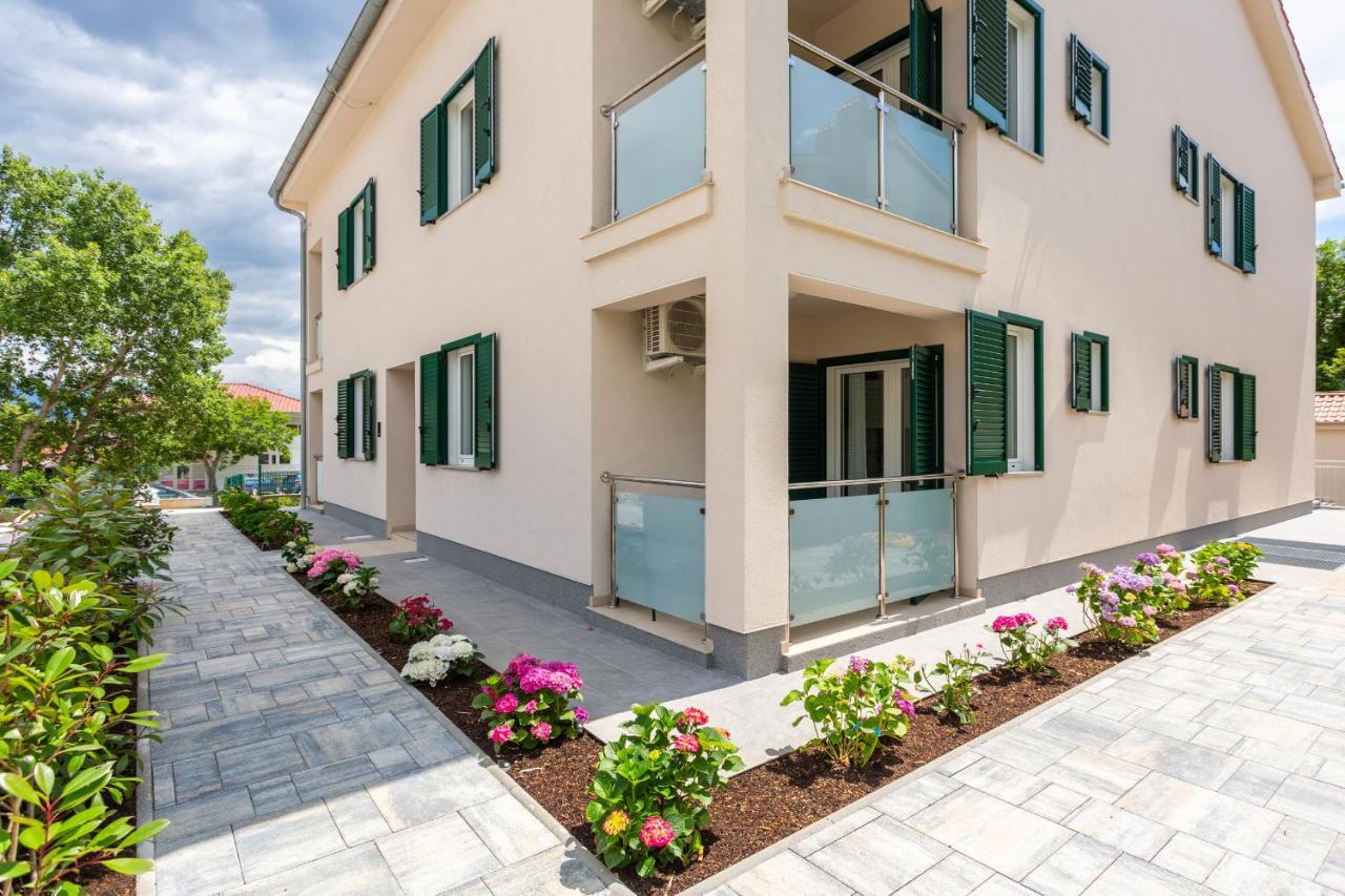 Divine Apartments 巴斯卡 外观 照片