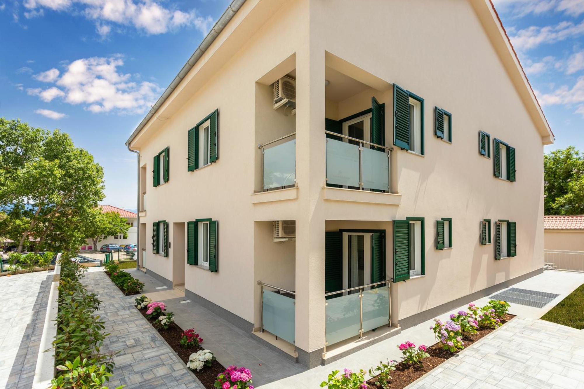 Divine Apartments 巴斯卡 外观 照片